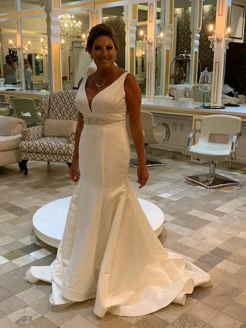 Weekend Special David's Bridal WG4016