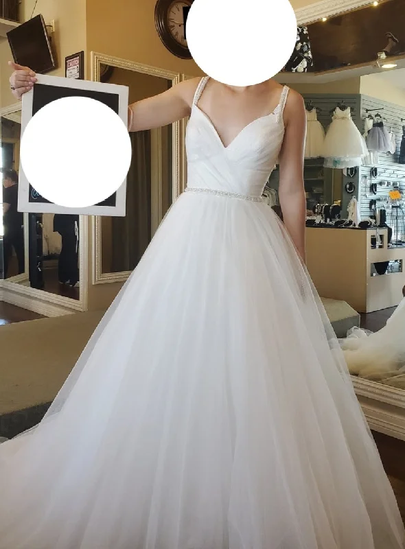Limited Quantity Allure Bridals 3308
