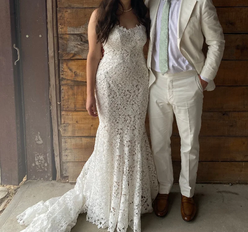 Reduced Prices Monique Lhuillier Atherton Gown