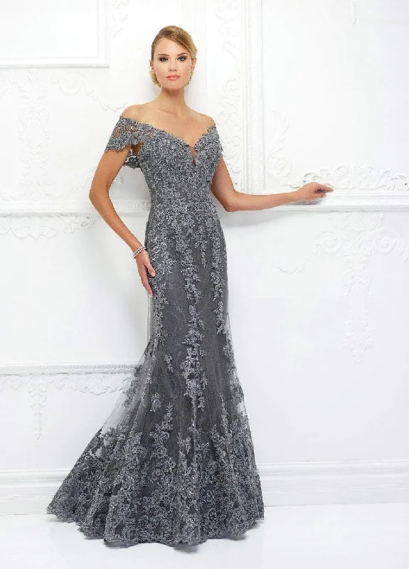 New Arrival Mon Cheri - Lace Applique Plunging Trumpet Dress 118D12