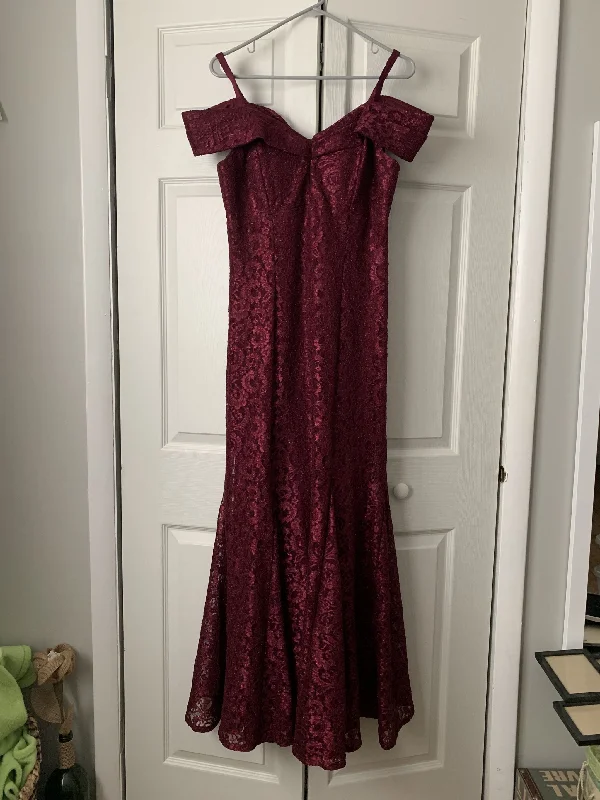 Inventory Reduction David's Bridal Cld Shldr Gltr Lace Mermaid Dress/RM Richards 2047 Inventory Reduction David's Bridal Cld Shldr Gltr Lace Mermaid Dress/RM Richards 2047