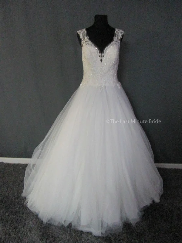 Limited Availability Allure Bridals 3107