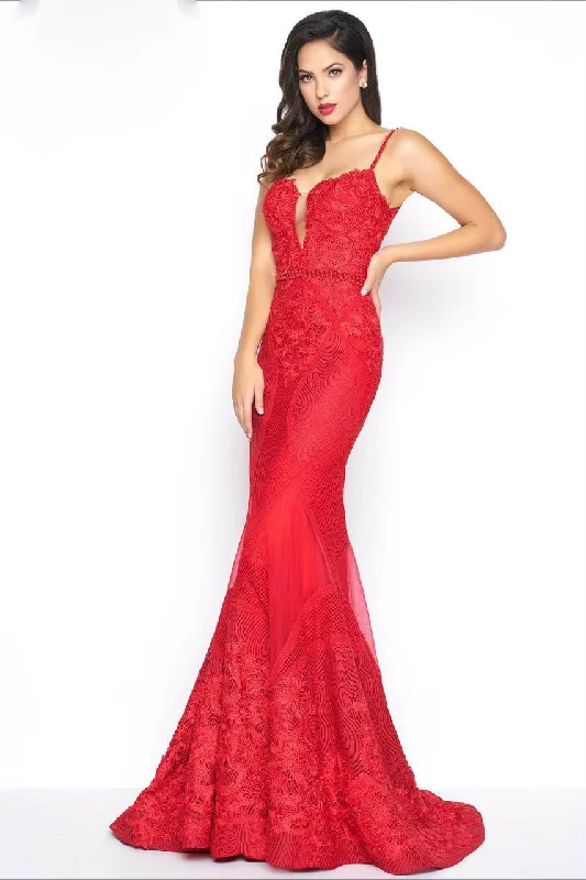 Take Advantage Mac Duggal Plunging Sweetheart Lace Mermaid Gown