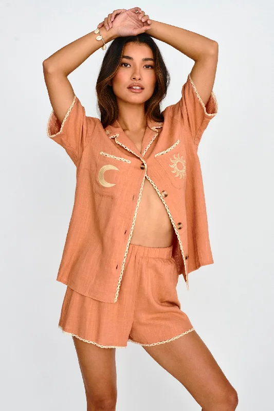 Unbeatable Prices Swing Of Things Embroidered Shirt Mocha