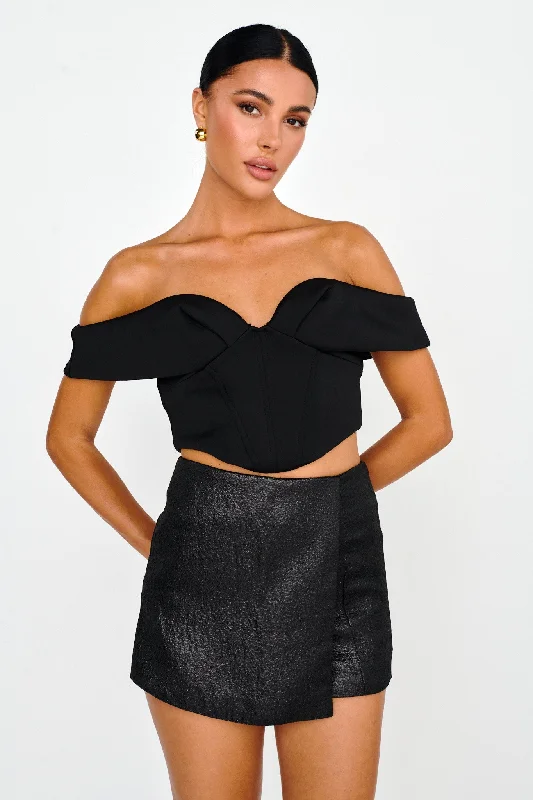 Special Discount Tenicka Off-Shoulder Crop Top Black