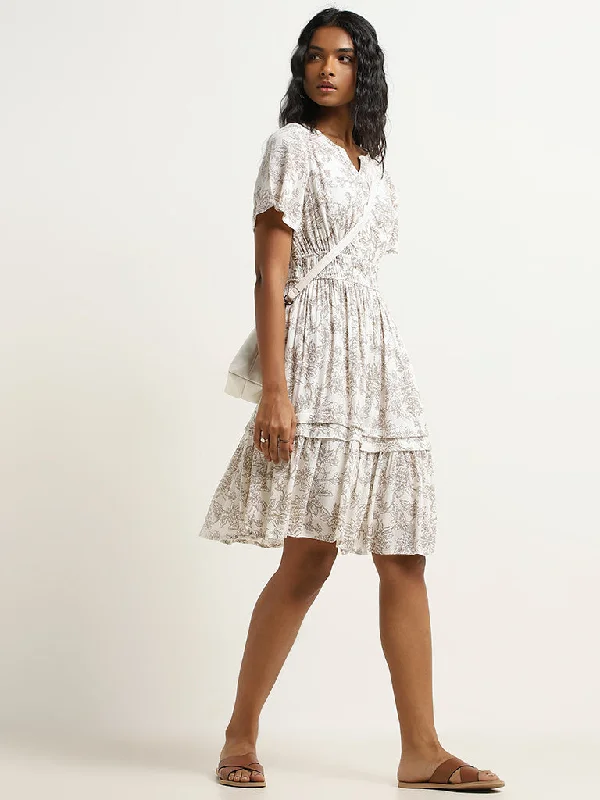 Quick Sale LOV Off-White Floral Print Tiered Dress