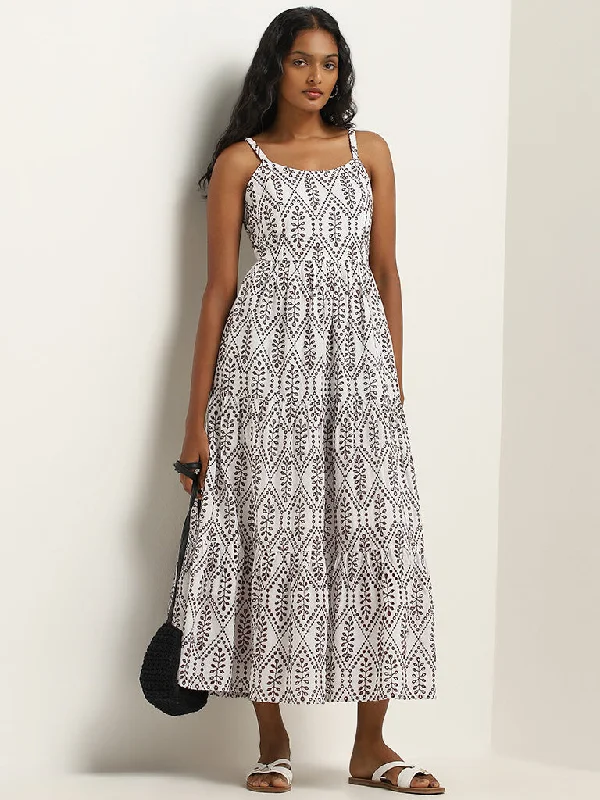 Super Deal LOV Off-White Schiffli Detailed Tiered Cotton Dress
