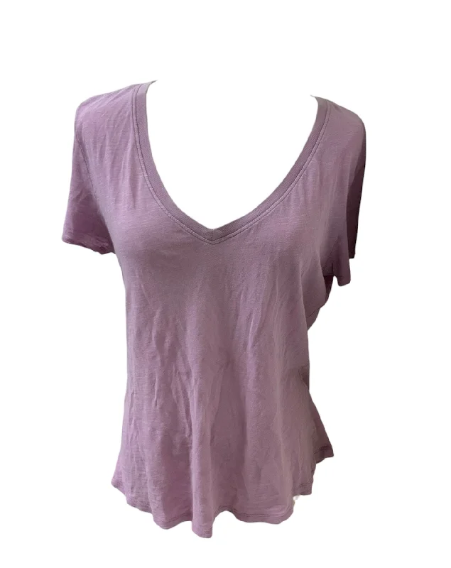 Can't Be Beat Cotton on Jr. V Tee Lilac L
