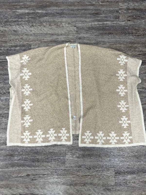 Can't Miss Shawl By Warm & Cozy In Cream, Size: S