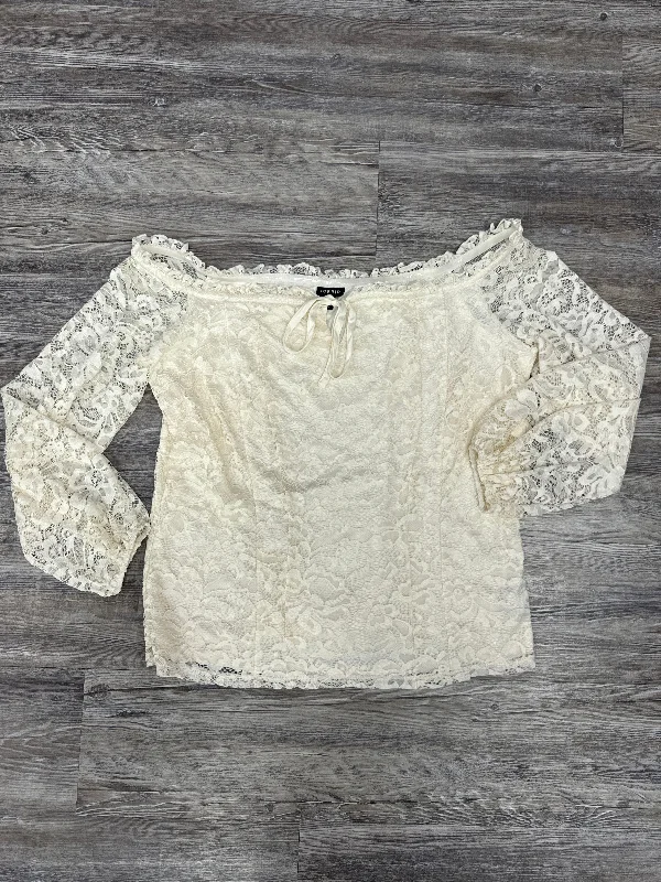 Can't Miss Top Long Sleeve By Torrid In Cream, Size: 1x