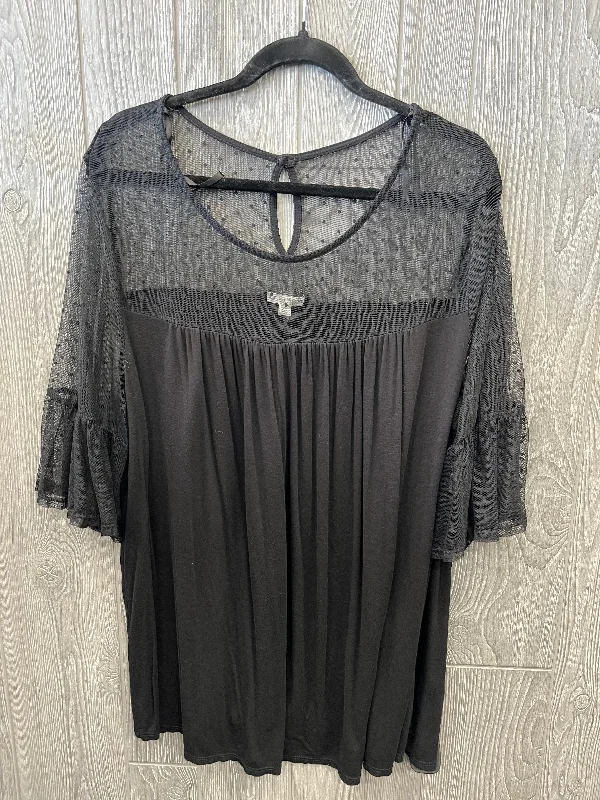 Price Fest Top Short Sleeve By Green Envelope In Black, Size: 2x