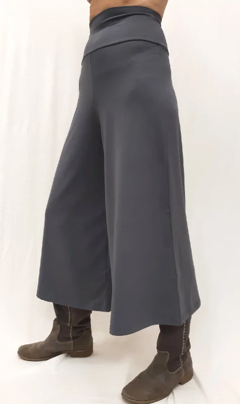 Massive Deals Bamboo Xtra Wide 25" Long Capri Pant - Dark Shadow